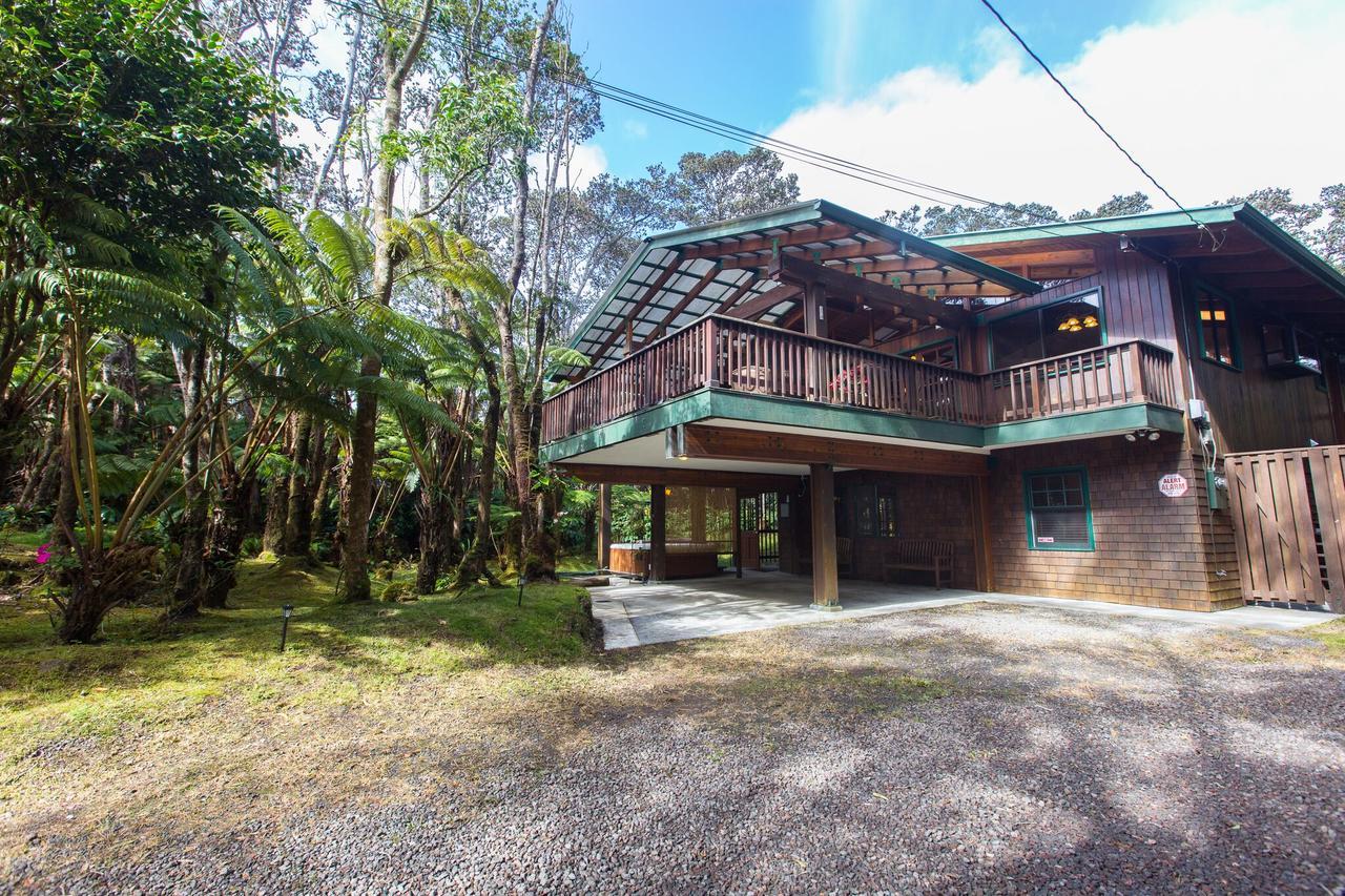 Hale Mauna Loa Upper Level With Shared Hot Tub * Volcano