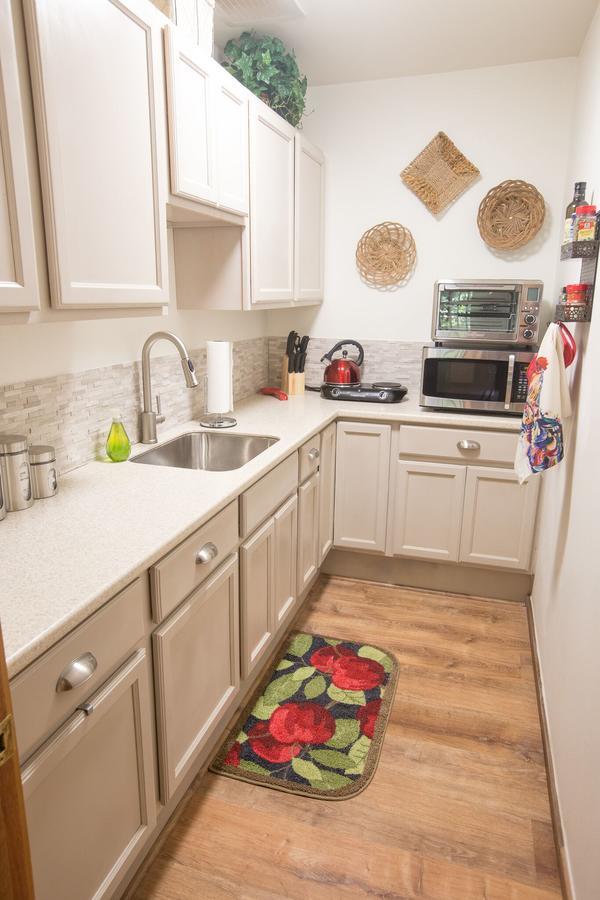 Hale Mauna Loa Upper Level With Shared Hot Tub Holiday home *