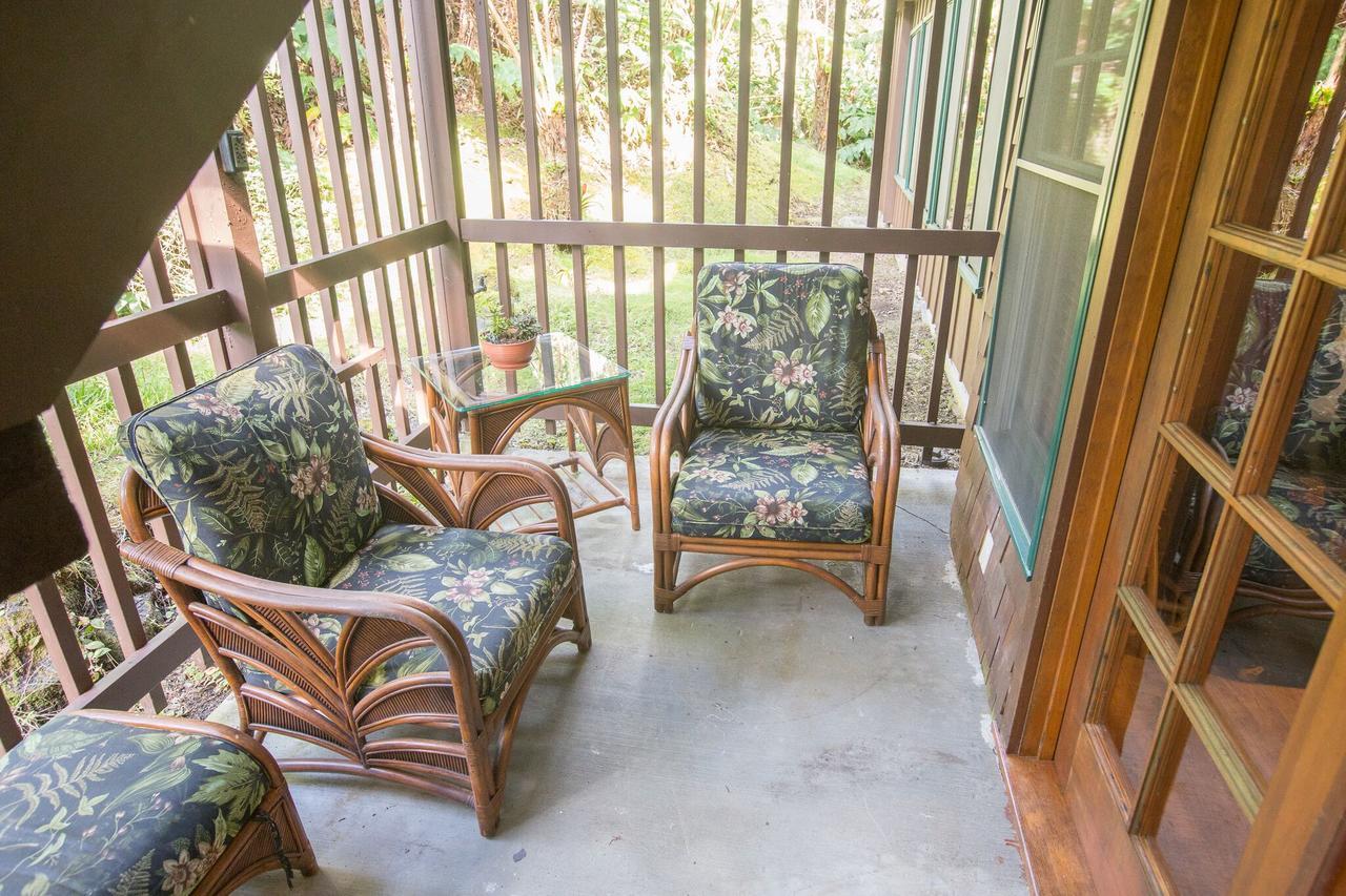 Hale Mauna Loa Upper Level With Shared Hot Tub *