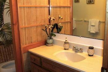Hale Mauna Loa Upper Level With Shared Hot Tub